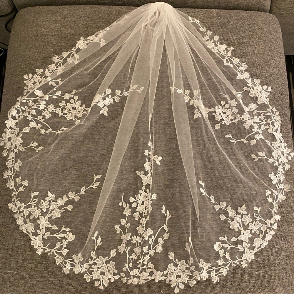 Wedding Veil- Floral Lace
